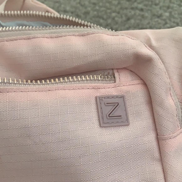 SOLD - Hiking cross body/fanny pack - Picture 3 of 4